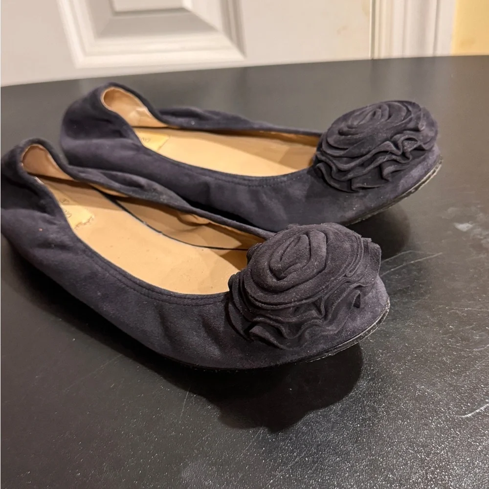 Valentino Garavani Black rosette Flats Elegant Comfort 8.5/38.5 made in Italy